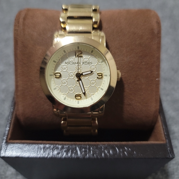 🤎Michael Kors Watch - Picture 3 of 6